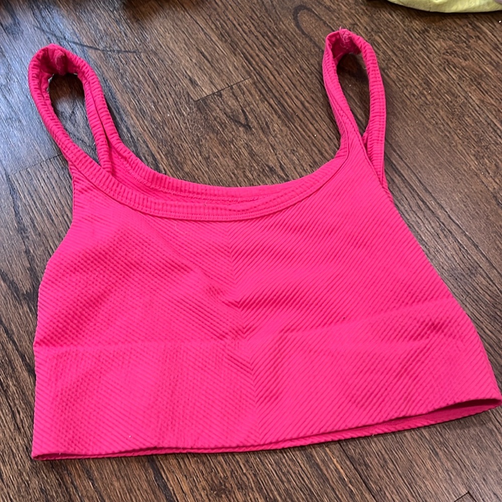hot pink cropped tank top
